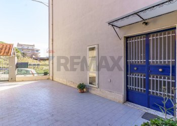 ingresso portone - Appartamento via imera
 
10, Motta Sant'Anastasia - foto 3