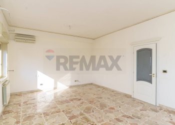 Stanza vuota - Appartamento via imera
 
10, Motta Sant'Anastasia - foto 33