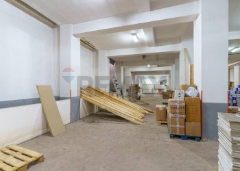 Hall / corridoio - Locale Commerciale Piazza della Vittoria
40, Siracusa - foto 32