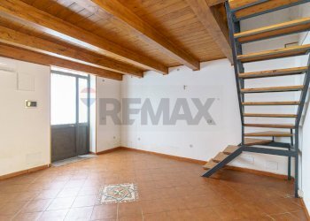 Stanza vuota - Independent house via flavio gioia
 
9, Riposto - photo 6