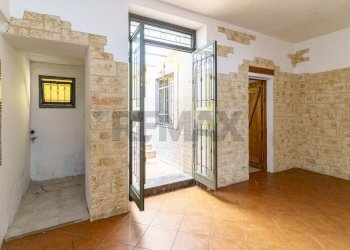 cucina e ripostiglio - Independent house via flavio gioia
 
9, Riposto - photo 8