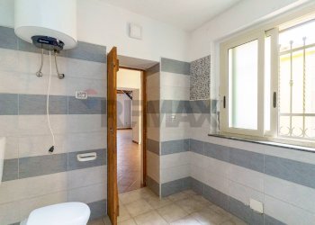 Bagno - Independent house via flavio gioia
 
9, Riposto - photo 13