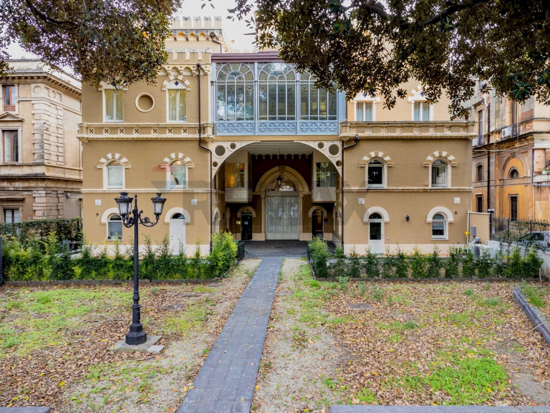 Edificio all\'aperto - Quadrilocale Viale Regina Margherita
 
8/A, Catania - foto 2