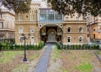 Edificio all\'aperto - Quadrilocale Viale Regina Margherita
 
8/A, Catania - foto 2