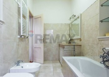 Bagno - Quadrilocale Viale Regina Margherita
 
8/A, Catania - foto 18