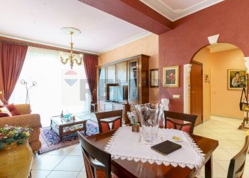 Sala da pranzo - Quadrilocale Via Tommaso Fazello
 
7, Catania - foto 1