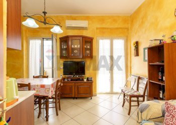 Sala da pranzo - Quadrilocale Via Tommaso Fazello
 
7, Catania - foto 29