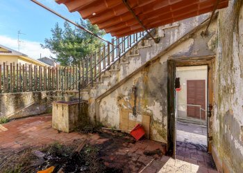 Scale - Casa indipendente Via Somma
 
2, Nicolosi - foto 5