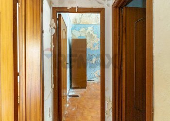 Hall / corridoio - Casa indipendente Via Somma
 
2, Nicolosi - foto 24