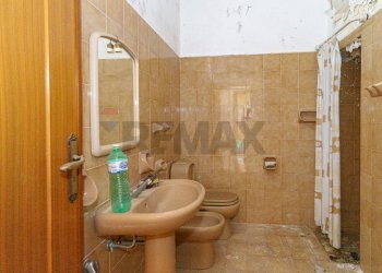 Bagno - Casa indipendente Via Somma
 
2, Nicolosi - foto 30