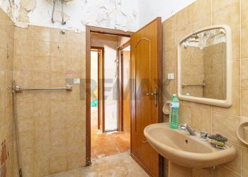 Bagno - Casa indipendente Via Somma
 
2, Nicolosi - foto 32