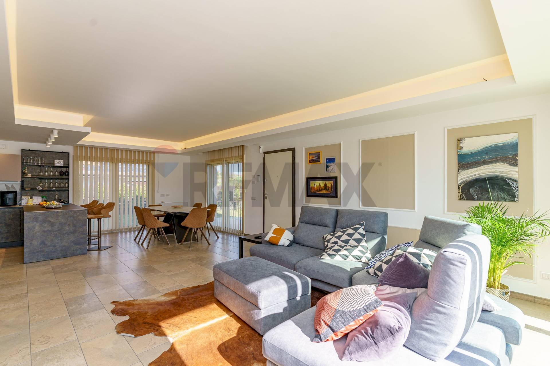 Sala da pranzo - Villa Via Fossa Lupo
15, Aci Sant'Antonio - foto 2