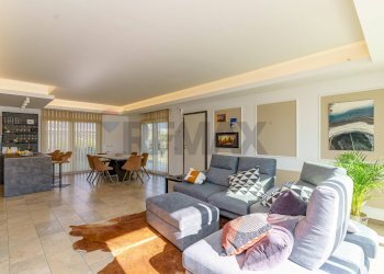 Sala da pranzo - Villa Via Fossa Lupo
 
15, Aci Sant'Antonio - foto 2