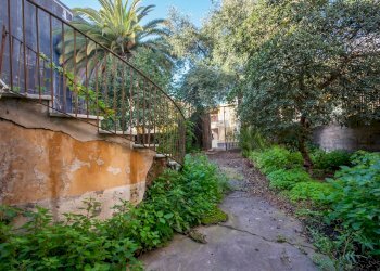 Giardino - Villa Via Firenze
 
17, Aci Castello - foto 4