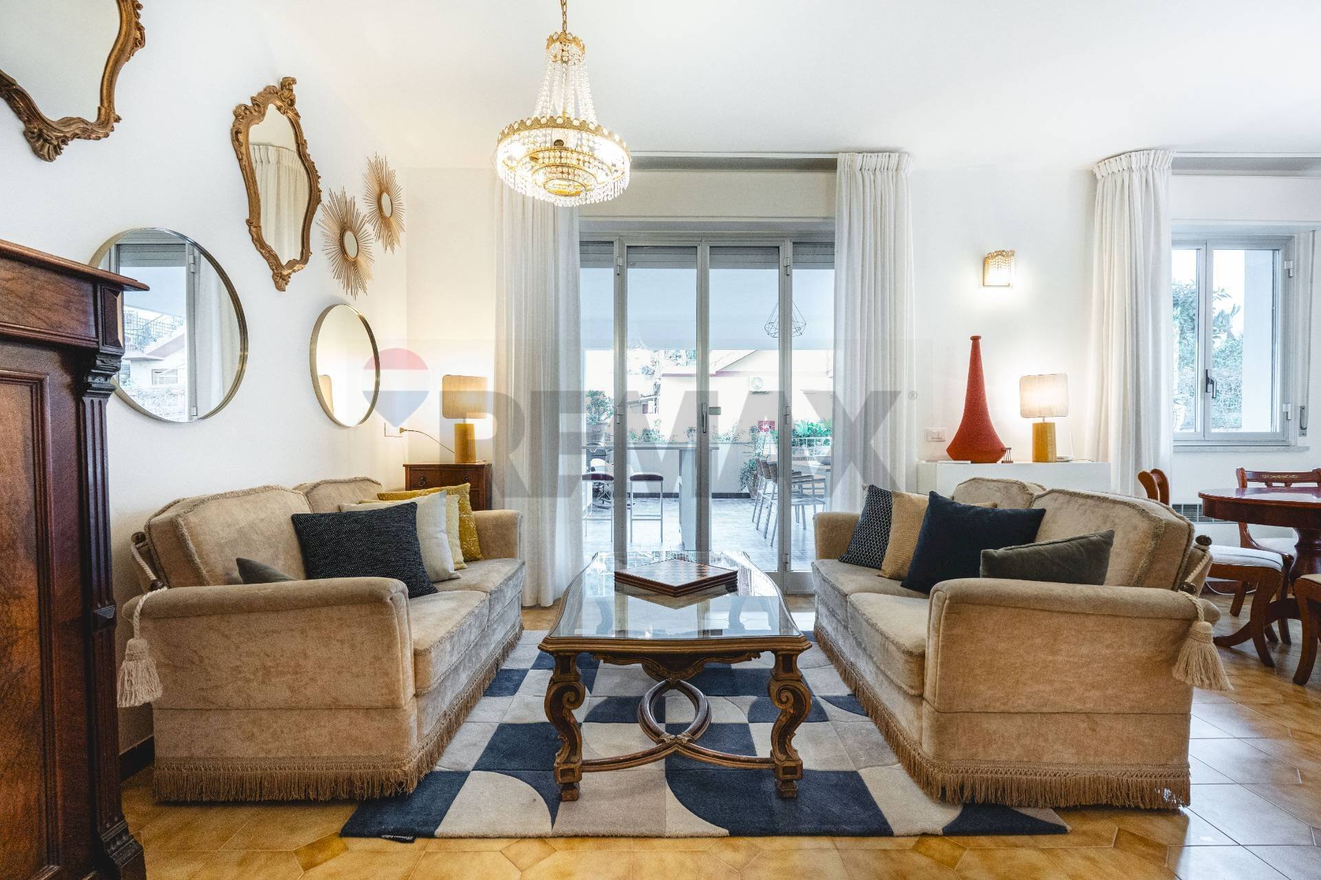 Soggiorno - Quadrilocale Traversa C di Via Gaetano Martino
 
15, Taormina - foto 2