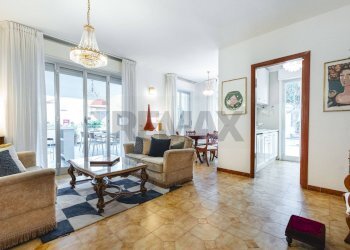 Soggiorno - Quadrilocale Traversa C di Via Gaetano Martino
 
15, Taormina - foto 4