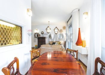 Sala da pranzo - Quadrilocale Traversa C di Via Gaetano Martino
 
15, Taormina - foto 10