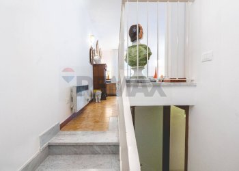 Scale - Quadrilocale Traversa C di Via Gaetano Martino
 
15, Taormina - foto 22