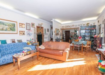 Sala da pranzo - Villa traversa gebbiazza
 
13, Siracusa - foto 12