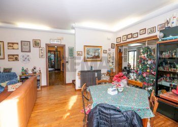 Sala da pranzo - Villa traversa gebbiazza
 
13, Siracusa - foto 58
