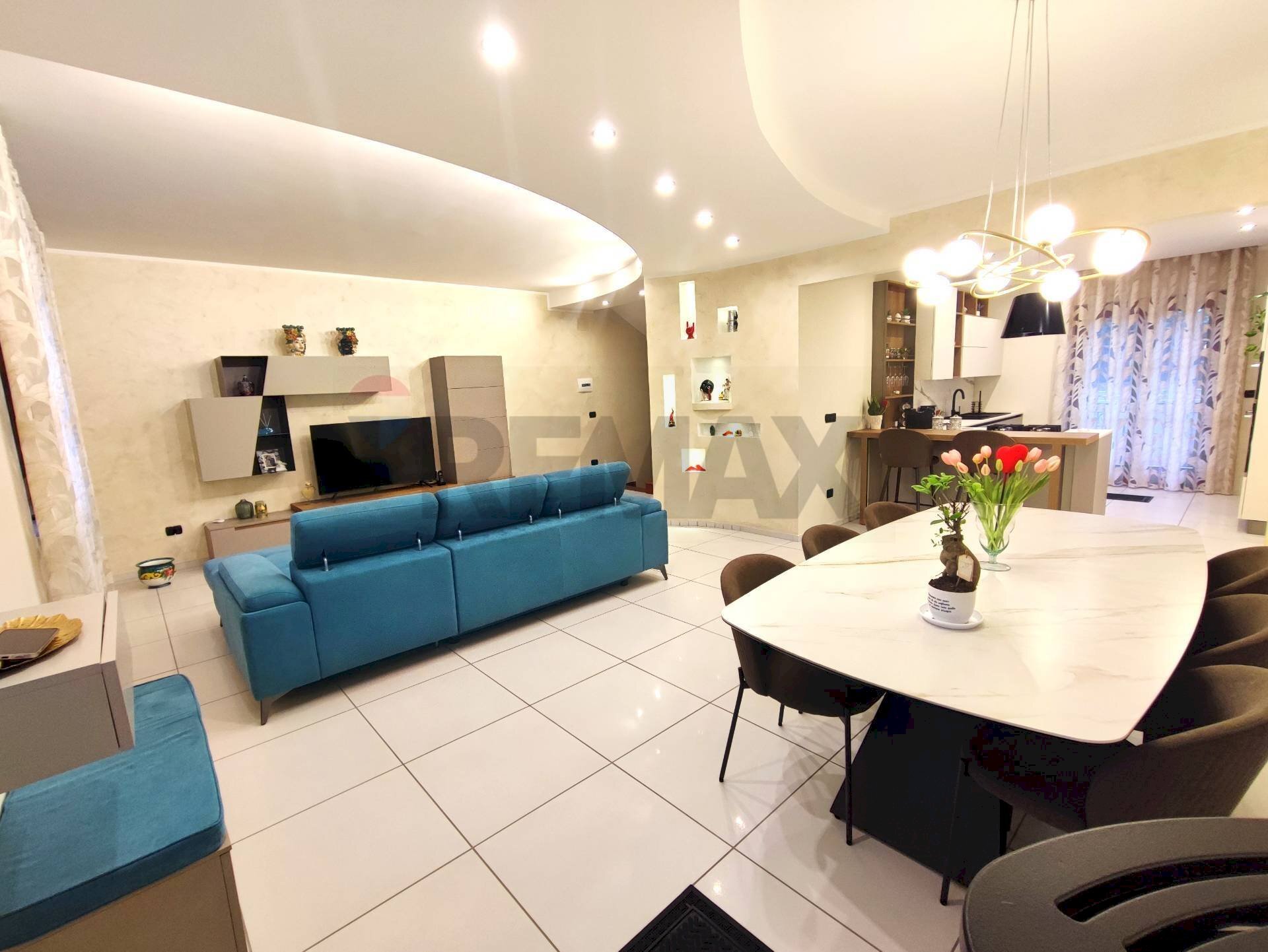 Sala da pranzo - Terraced Villa Via Sandro Pertini
 
17, San Nicola la Strada - photo 1