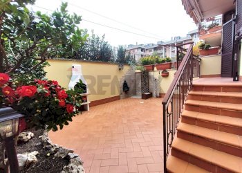 Terrazza - Villa a Schiera Via Sandro Pertini
 
17, San Nicola la Strada - foto 9