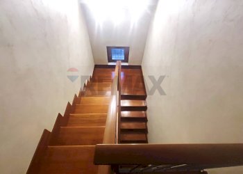 Scale - Villa a Schiera Via Sandro Pertini
 
17, San Nicola la Strada - foto 31