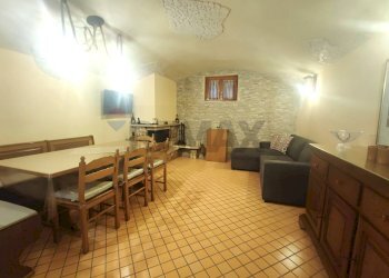 Sala da pranzo - Villa a Schiera Via Sandro Pertini
 
17, San Nicola la Strada - foto 35