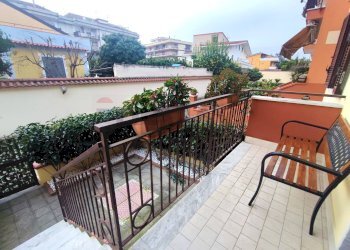 Balcone - Villa a Schiera Via Sandro Pertini
 
17, San Nicola la Strada - foto 41