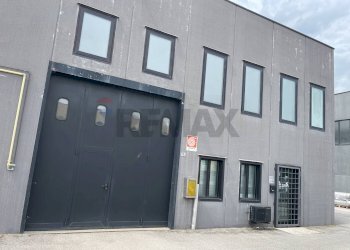 Edificio all\'aperto - Capannone Via Boscalto, Resana - foto 2