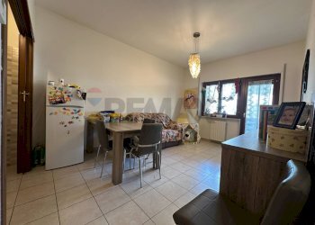 Sala da pranzo - Bilocale Via Madonna delle Grazie
 
15, L'Aquila - foto 3