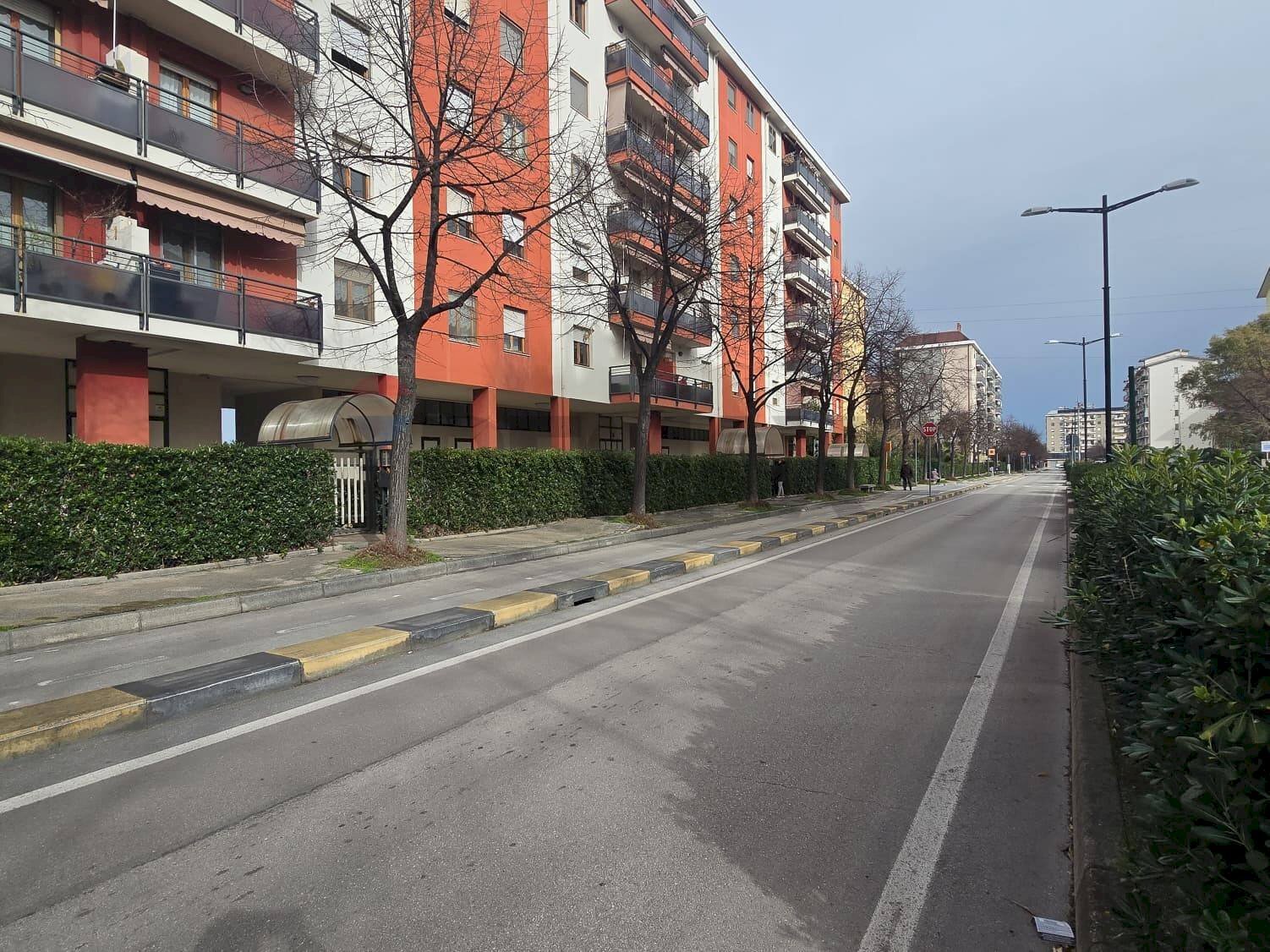 Edificio all\'aperto - Apartment Via Aldo Moro
 
40, Pescara - photo 2