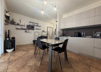 Sala da pranzo - Trilocale via giovanni da verrazzano
 
70, Treviglio - foto 3