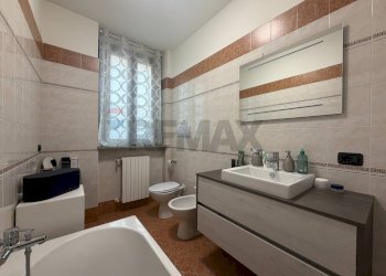 Bagno - Trilocale via giovanni da verrazzano
 
70, Treviglio - foto 19