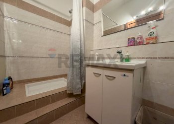 Bagno/Lavanderia - Trilocale via giovanni da verrazzano
 
70, Treviglio - foto 25