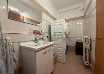 Bagno/Lavanderia - Trilocale via giovanni da verrazzano
 
70, Treviglio - foto 26