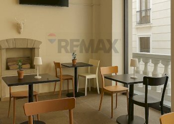 Sala da pranzo - Locale Commerciale Via Mossotti
 
11-BB, Novara - foto 4