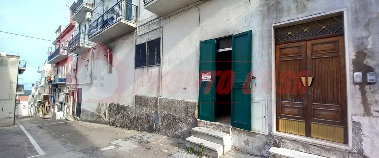 Foto 2 - Locale Commerciale Via PAPA GIOVANNI XXIII
3-5, Ischitella - foto 2