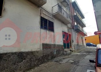 Foto 3 - Locale Commerciale Via PAPA GIOVANNI XXIII
 
3-5, Ischitella - foto 3