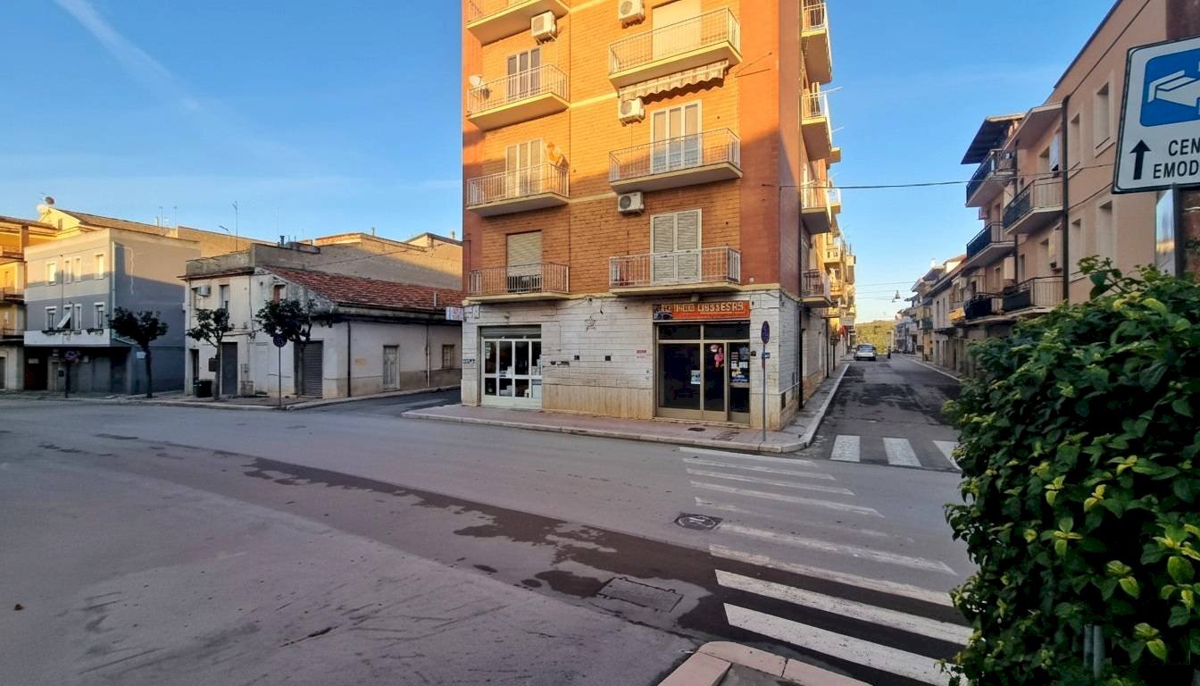 Foto 3 - Locale Commerciale Via Antonio Gramsci
 
260, San Nicandro Garganico - foto 3