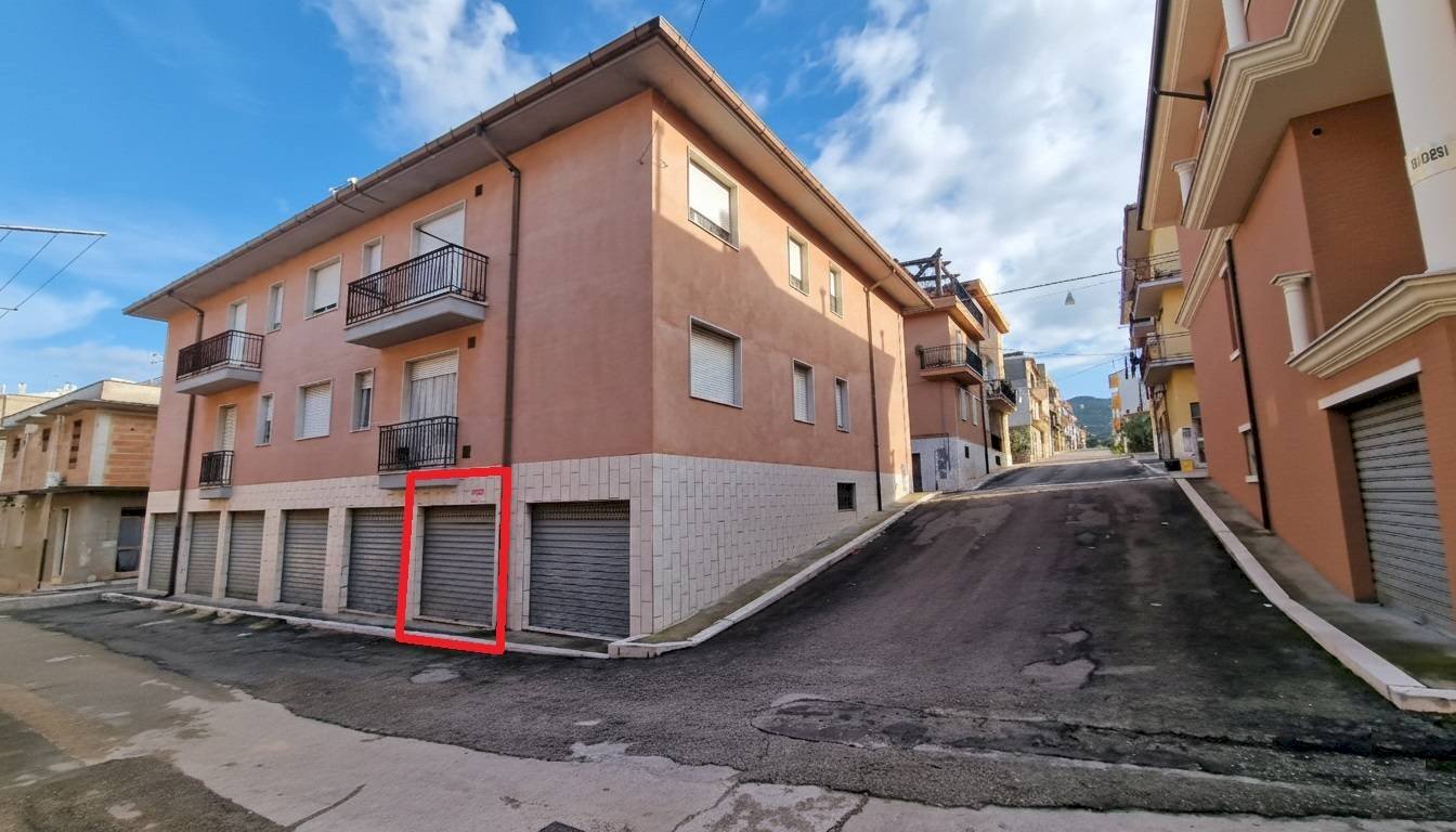 Foto 2 - Box Via Michele Carvone
snc, San Nicandro Garganico - photo 2