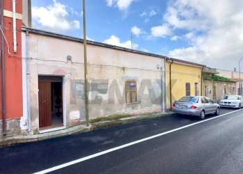 Casa all\'aperto - Casa indipendente Via Cesare Battisti
 
29, Usini - foto 1