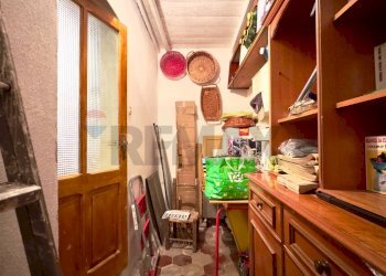 Dispensa di stoccaggio - Casa indipendente Via Cesare Battisti
 
29, Usini - foto 20