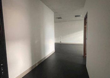 Foto 3 - Negozio Viale Cavour, Chivasso - foto 2