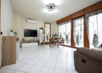 Sala da pranzo - Apartment via Borgoratto
 
11, Torrazza Piemonte - photo 5