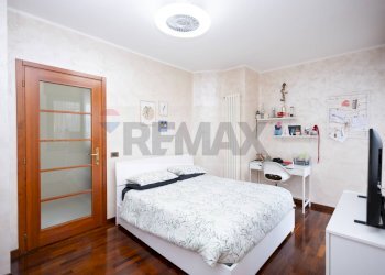 Camera / camera da letto - Apartment via Borgoratto
 
11, Torrazza Piemonte - photo 23