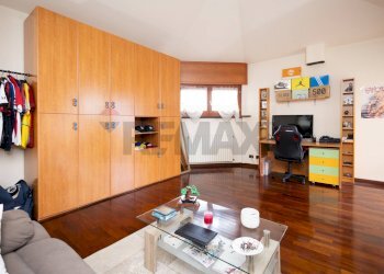 Soggiorno - Apartment via Borgoratto
 
11, Torrazza Piemonte - photo 32