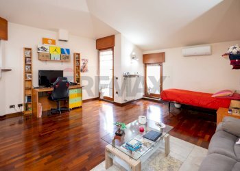 Soggiorno - Apartment via Borgoratto
 
11, Torrazza Piemonte - photo 33