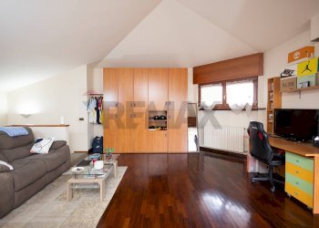 Soggiorno - Apartment via Borgoratto
 
11, Torrazza Piemonte - photo 35