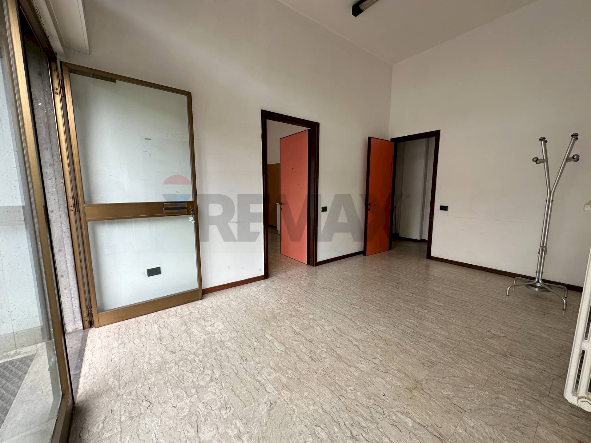 Stanza vuota - Shop Piazza XXV Aprile
 
15, Sala Baganza - photo 2